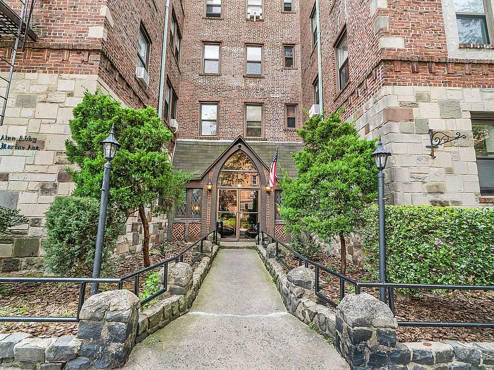 1st image of 2 Marine Ave APT 1A