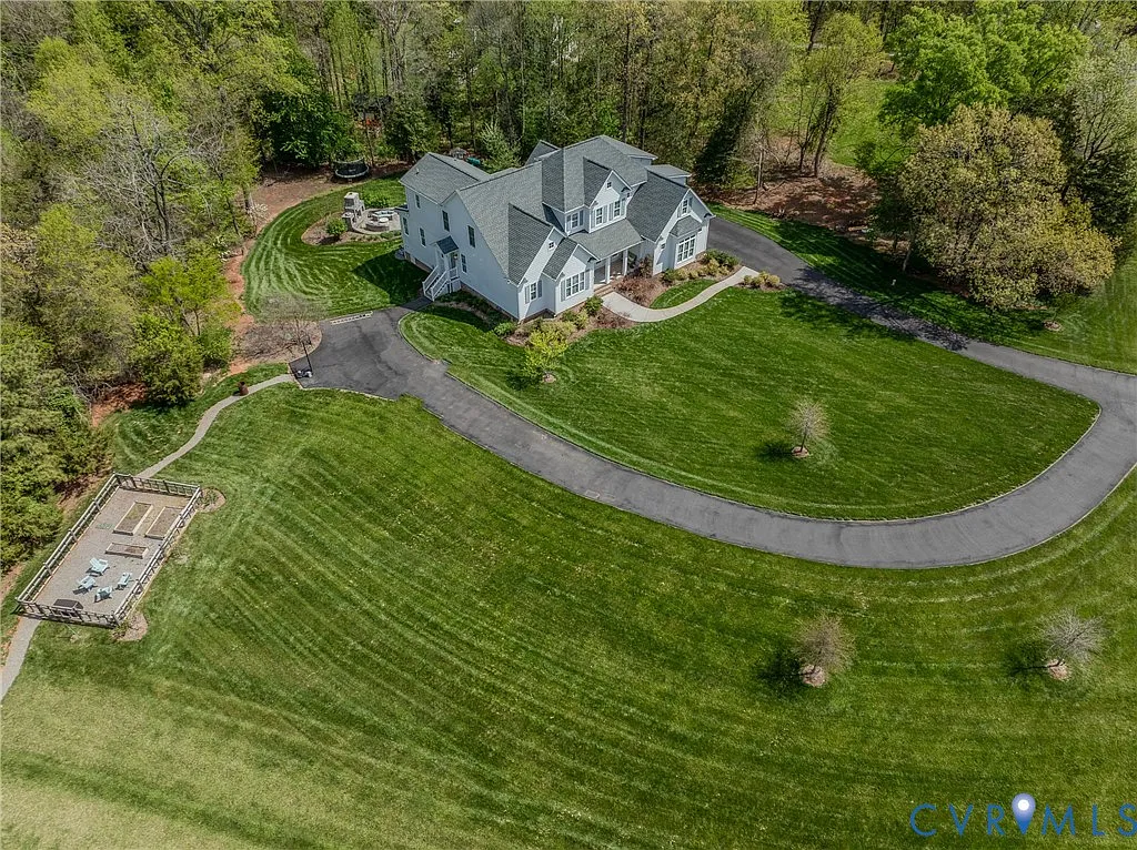566 Church Hill Rd photo 1
