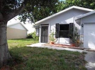 703 Merlins Ct, Tarpon Springs, FL 34689