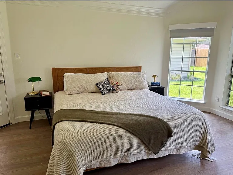1619 Crescent Green Dr — Photo 11