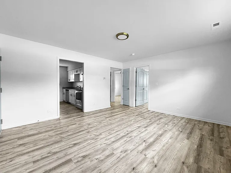 10407 N Church St #2 — Photo 4