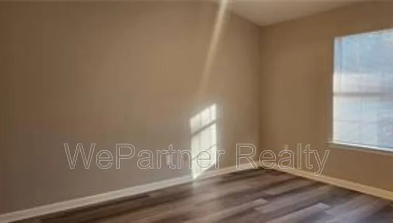 127 Tuscany Ln — Photo 11