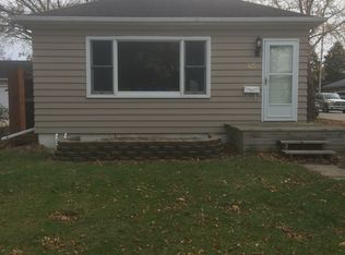 45 24th St SW, Mason City, IA 50401