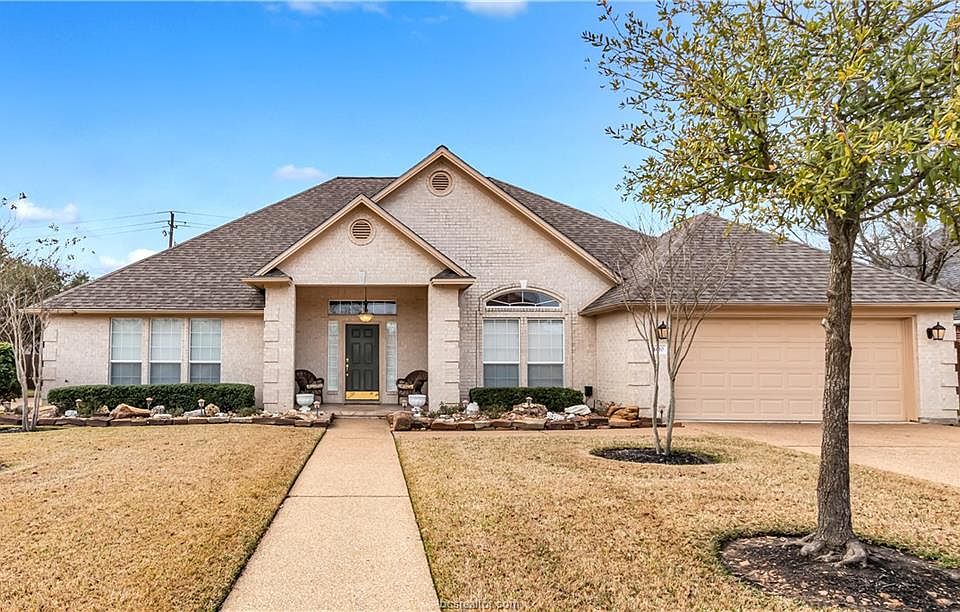 1st image of 4610 Park Hollow Cir