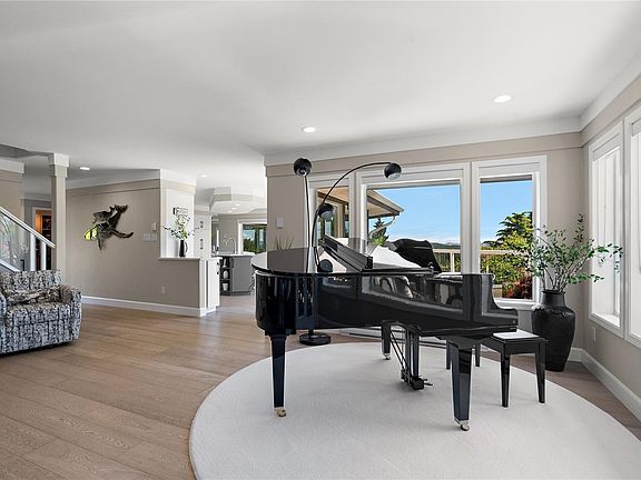 3rd image of 11096 Greenpark Dr