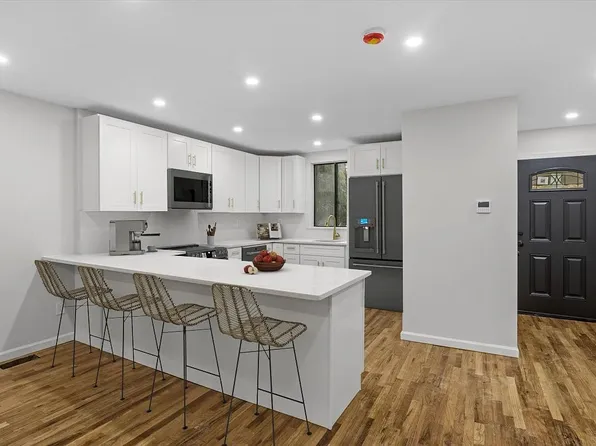 656 Sackman St, Brooklyn, NY 11212