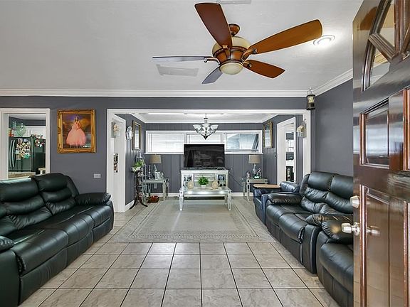 3rd image of 1910 Lynnview Dr