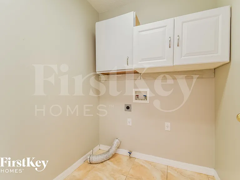 458 Rona Ln — Photo 11