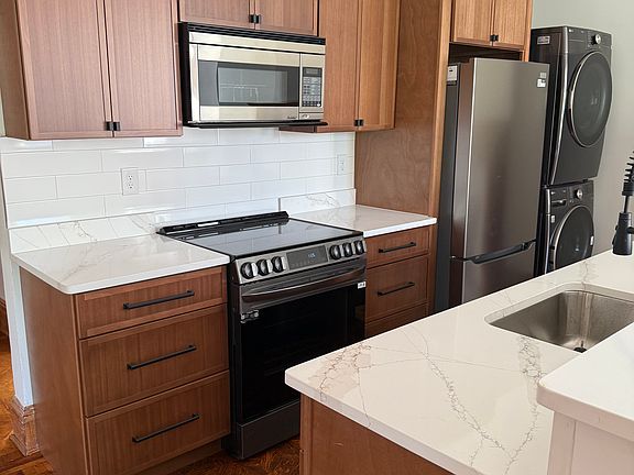 5th image of 1000 W Franklin St #7
