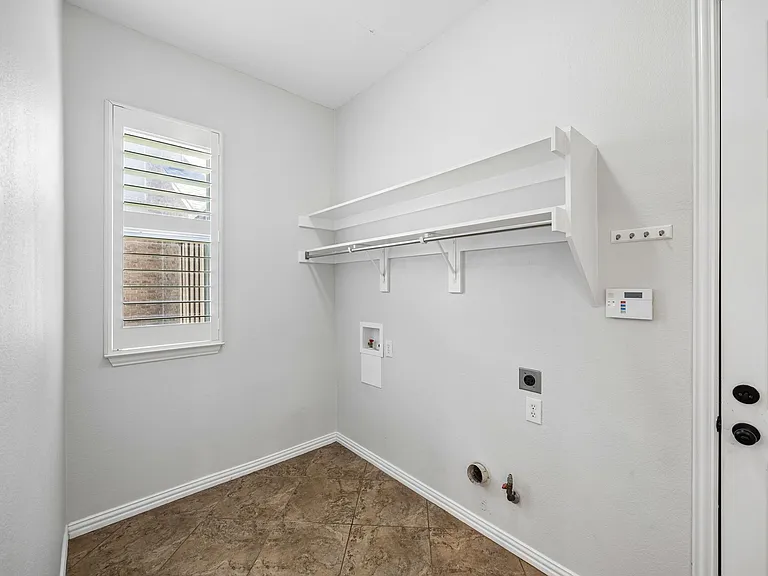 1613 Long Prairie Ct — Photo 43