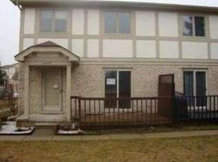 42169 Queen Victoria Ct, Clinton Township, MI 48038