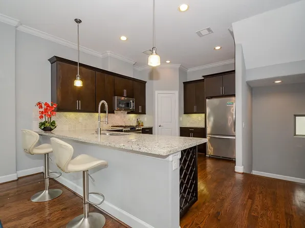 2211 Hutchins St, Houston, TX 77003