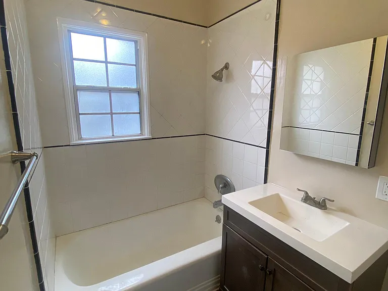 1142 S Sierra Bonita Ave #3 — Photo 7
