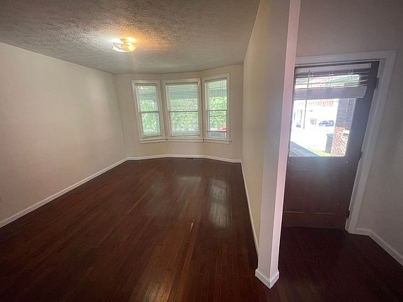 4th image of 318 N College Ave #318
