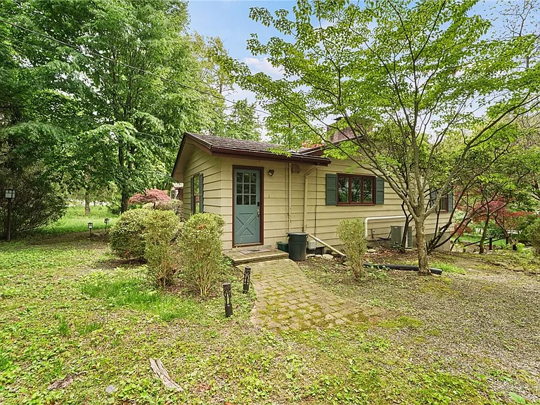 102 Corson Pl — Photo 41