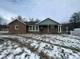 8754 N Rokeby Dr NW, McConnelsville, OH 43756