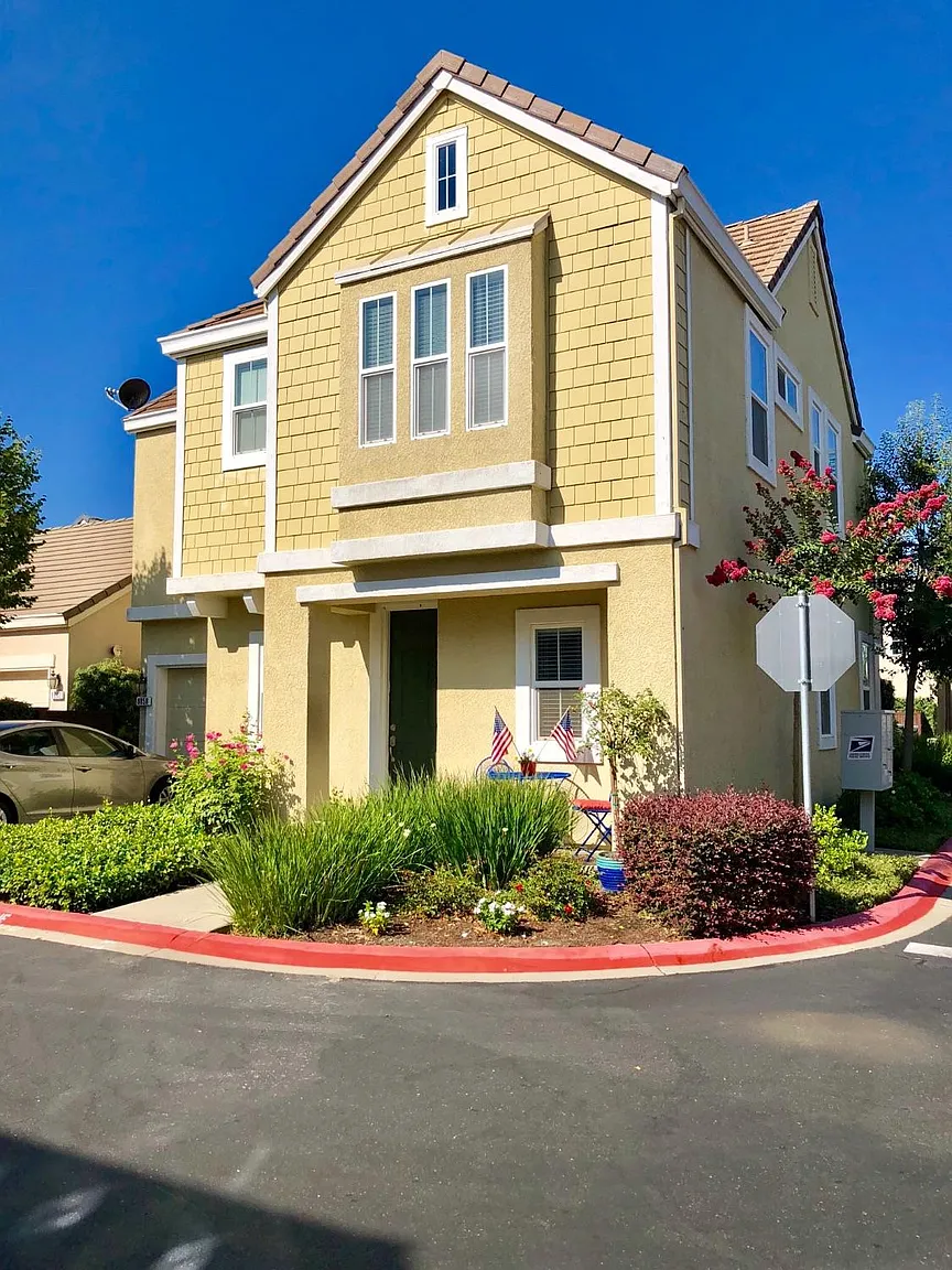 8858 Adur Rd photo 1