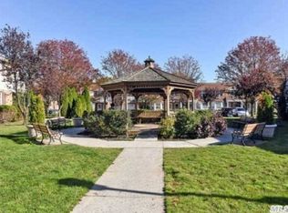 82-47 Country Pointe Cir, Queens Village, NY 11427