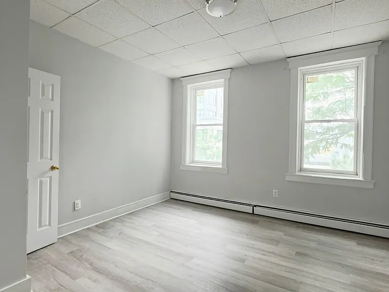 972 Broadway #2F — Photo 2