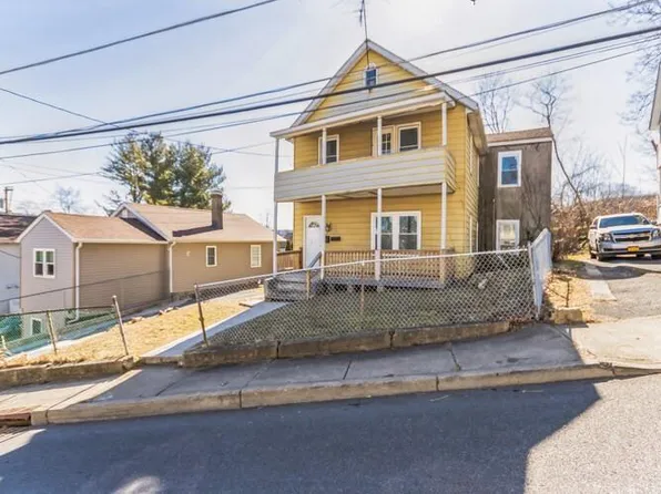 33 Schneider Avenue, Highland Falls, NY 10928