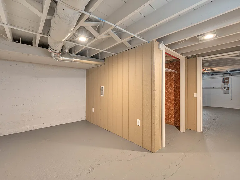 905 Woodsdale Ave — Photo 15