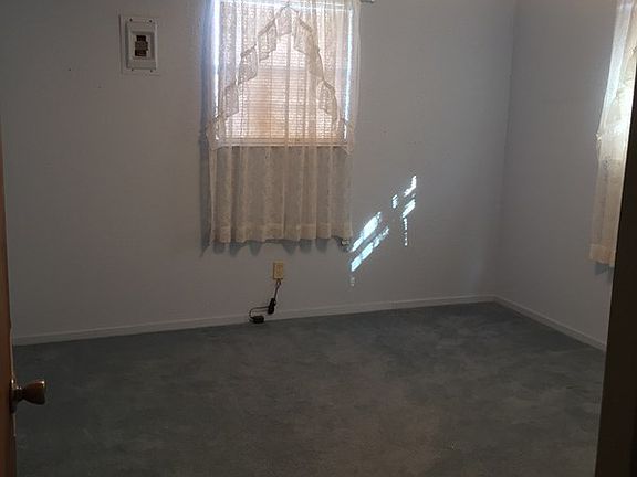 4th image of 807 Laredo Dr