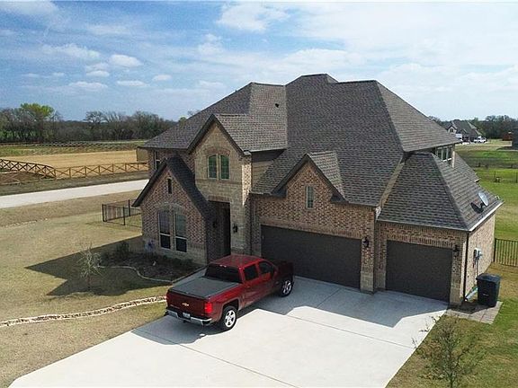 4th image of 7917 Meadow Glen Dr