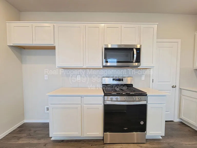 7752 Ranchland Ln — Photo 6