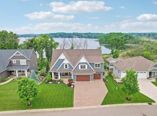2468 Woods Dr, Victoria, MN 55386