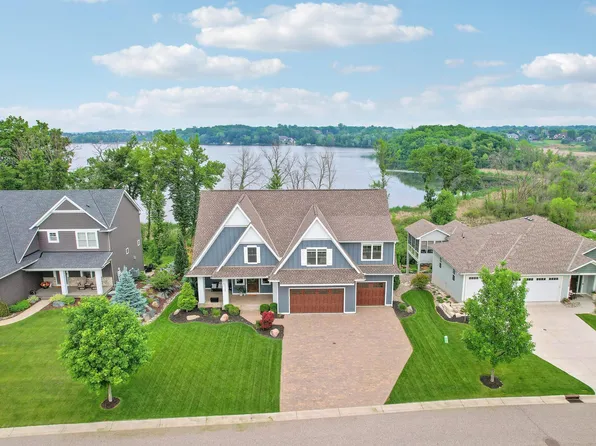 2468 Woods Dr, Victoria, MN 55386