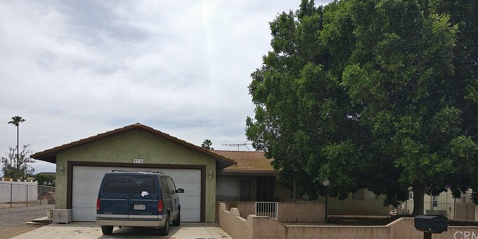 1st image of 3516 Sunny Hills Dr