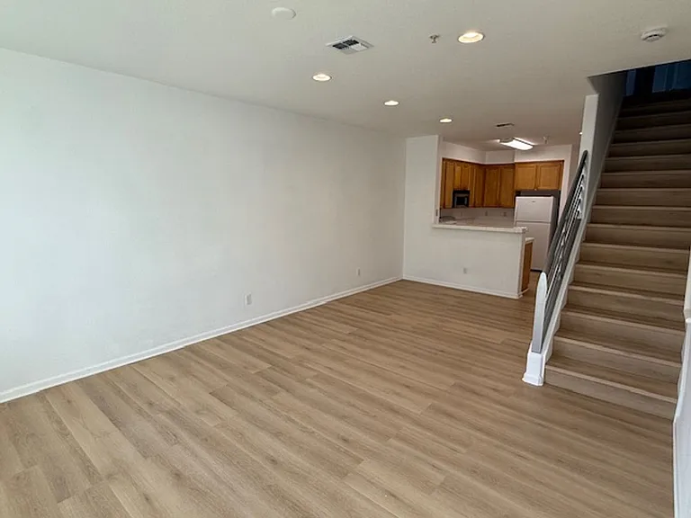 1419 Nevin Plz — Photo 3