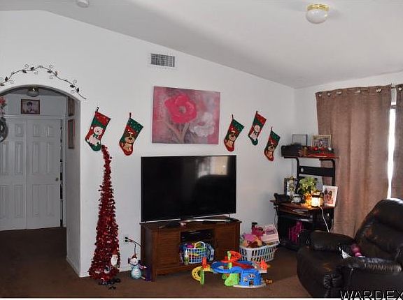5th image of 2390 E Wildflower Dr