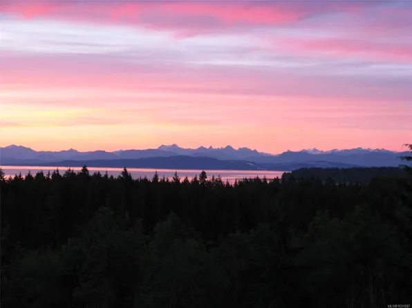 8900 Keith Wagner Way, Comox Valley, BC V0R 1T0