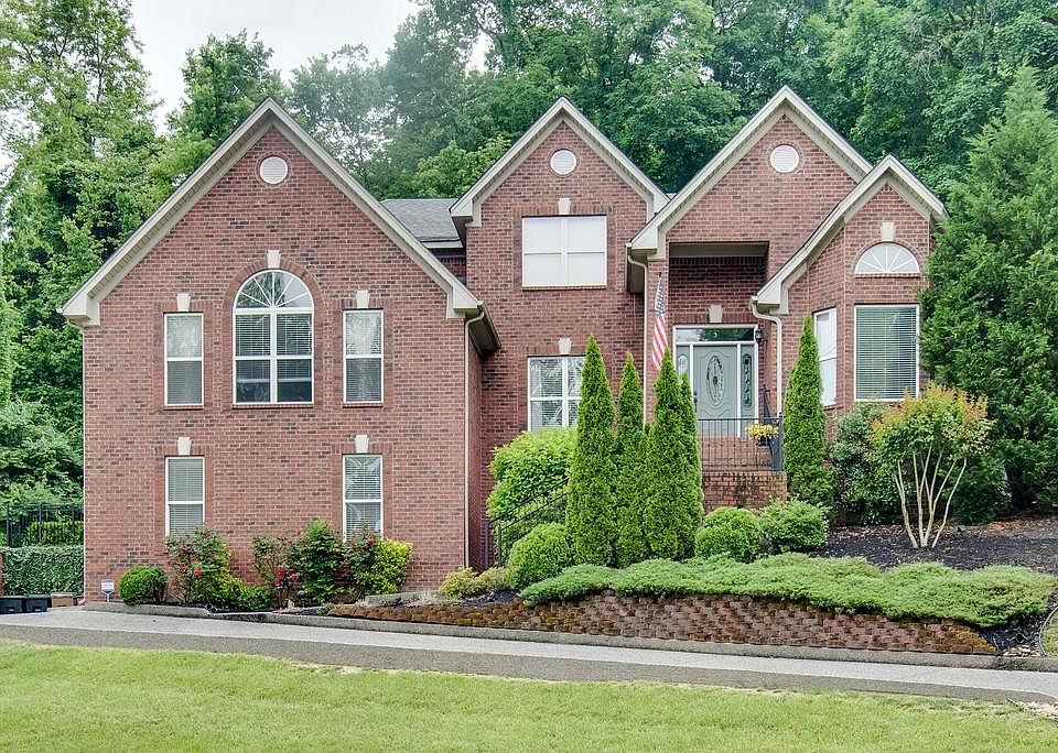1st image of 770 Saussy Pl