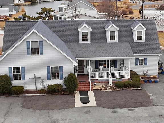 4th image of 38967 Willow Ln