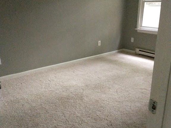 3rd image of 404 W 28th St APT D