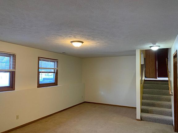 3rd image of 417 Staffordshire Dr NE