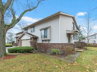 18600 Golfview Dr, Hazel Crest, IL 60429