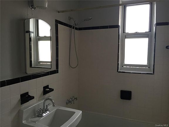 3rd image of 1 Sadore Ln APT 7A