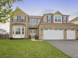 286 Springwood Dr, Woodstock, IL 60098