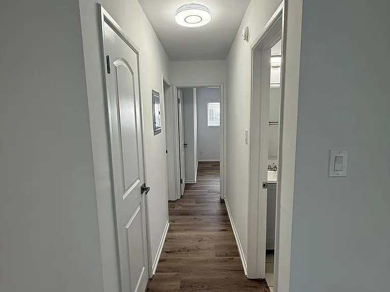 1179 Crenshaw Blvd — Photo 22
