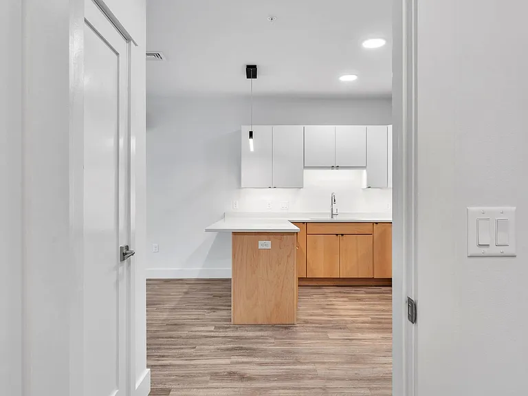 121 Shea Dr — Photo 30