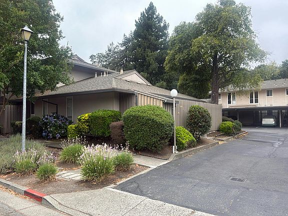 3rd image of 51 Roundtree Blvd
