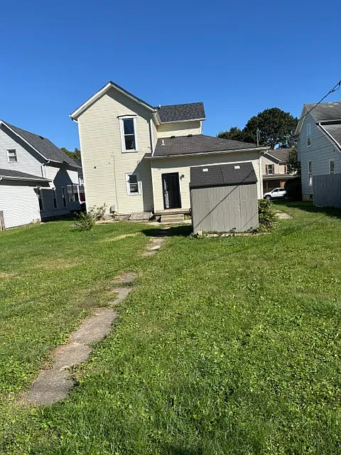 4 bed, 1800 sqft, $2,195 — Photo 2
