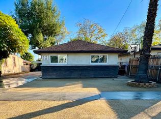 935 W 11th St, San Bernardino, CA 92411