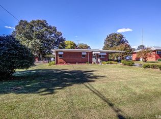 205 Cloverdale Dr, Smithfield, NC 27577