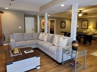 6729 Great Water Dr, Flowery Branch, GA 30542