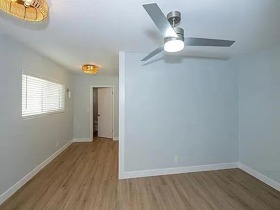 418 N Broadway #418.3 — Photo 41