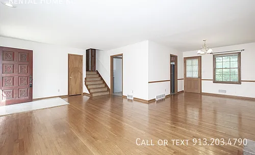 9151 Somerset Dr — Photo 8